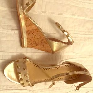 Sz 8 Lilly pulitzer gold cork wedges holiday 2017